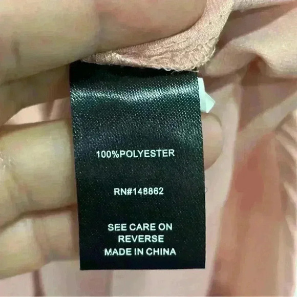 Torrid Pink Pintuck Chiffon Long Sleeve Blouse Size 12 - Picture 6 of 9